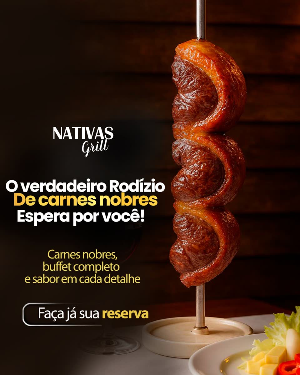 Sushi e pratos da comida japonesa do restaurante